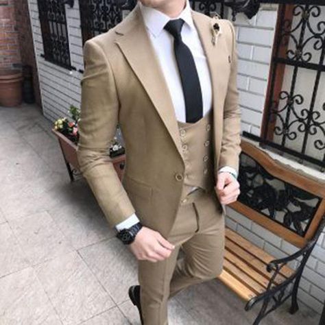 Champagne Suit, Wedding Suit For Groom, Groom Costume, Suit For Groom, Lapel Wedding, Wide Leg Jeans Mens, Suits Outfits, Double Breasted Waistcoat, Style Masculin