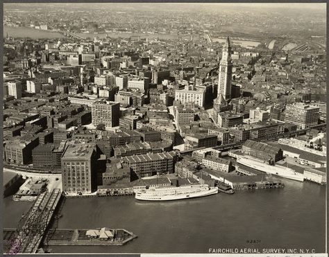 vintage everyday: Boston 90 Years Ago – 49 Amazing Aerial Pictures Show the Face of Massachusetts in the 1920s Boston Architecture, Boston Park, Boston History, Park Square, Downtown Boston, Boston Strong, Aerial Photograph, Outdoors Tattoo, Boston Public Library