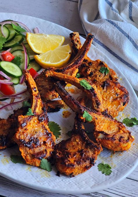 Indian Lamb Chops Recipes, Lamb Chop Recipes Indian, Tandoori Lamb Chops Recipe, Tandoori Lamb Chops, Indian Lamb Chops, Asian Lamb Recipes, Indian Curries, Lamb Chop, Lamb Loin Recipes