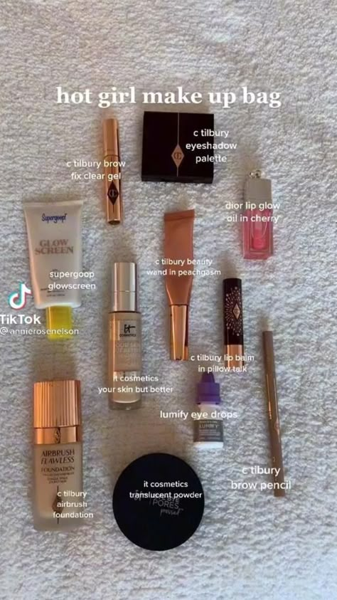 Makeup Favs, Video Makeup, Makeup Bag Essentials, Makeup Video, Make Up Bags, Eye Makeup Pictures, Eye Makeup Designs, Makeup Needs, Makeup Eye Looks