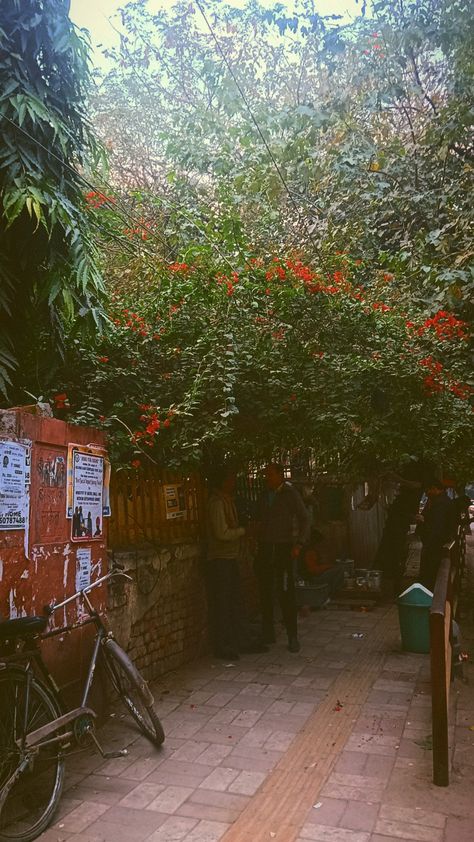 Old new Delhi India aesthetic. Old road aesthetic. Desi aesthetic #old #oldroad #old #road #desiaesthetic #desi #india #indian #indiecore #vintagecore #core Road Aesthetic, India Aesthetic, Aesthetic Old, 2000s Nostalgia, Desi Aesthetic, New Delhi India, Perspective Art, Indian Aesthetic, Delhi India