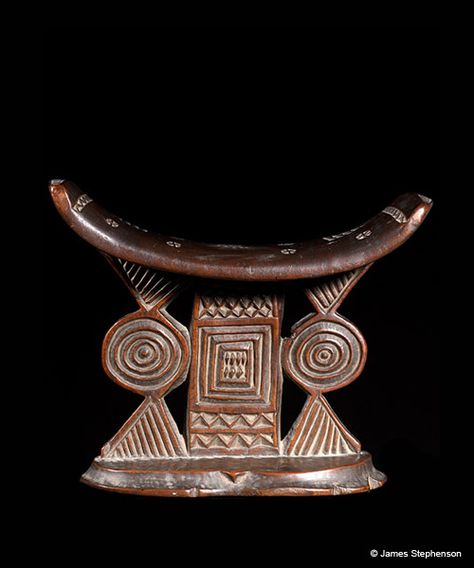 Africa |  Shona Headrest from Zimbabwe.  | 19th century.  made from carved wood Zimbabwe Culture, African Headrest, African Room, African Furniture, Afrique Art, Afrikaanse Kunst, African Sculptures, African Home Decor, Art Premier