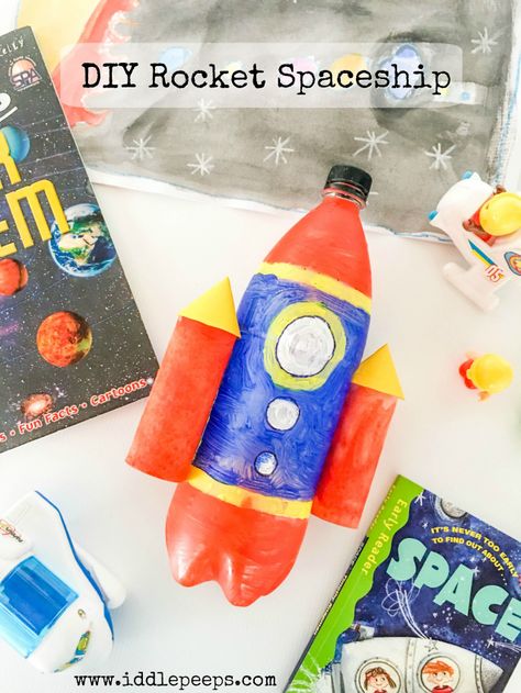 Diy Space Crafts, Spaceship Diy, Nannying Activities, Recycled Robots, Spaceship Craft, Rocket Craft, Space Crafts For Kids, Star Craft, Diy Rocket