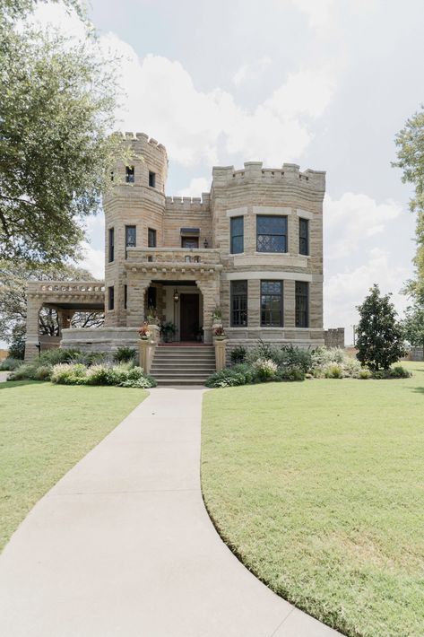 Chip And Joanna Gaines Castle, Joanna Gaines Castle, Magnolia Castle, Joanna Gaines House Tour, Castle Dollhouse, Hgtv Fixer Upper, Texas Photography, Waco Texas, Chip And Joanna Gaines