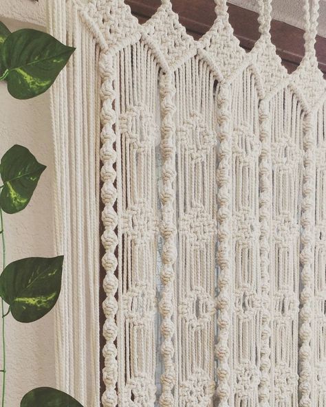 Curtain Designs For Bedroom, Macrame Wedding Arch, Macrame Door Curtain, Curtain Macrame, Macrame Crochet, Tapestry Curtains, Boho Decoration, Macrame Table Runner, Macrame Wall Hanging Diy