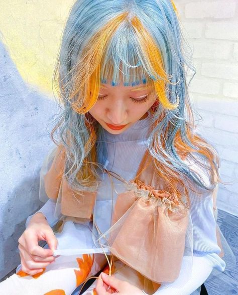 Two Tone Hair, Dyed Hair Inspiration, Pretty Hair Color, Tone Hair, Dye My Hair, Hair Dye Colors, Hair Reference, Hair Inspiration Color, Hair Inspo Color