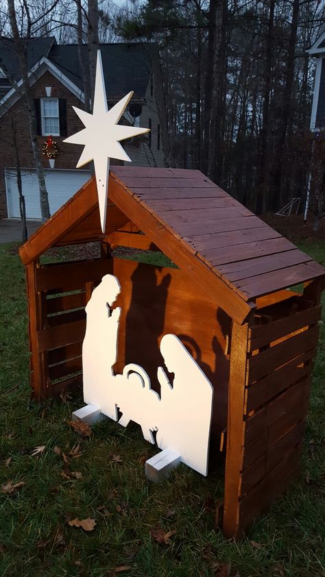 Manger Scenes Nativity Diy Wood, Nativity Diy, Christmas Nativity Scene Diy, Christmas Nativity Scene Display, Nativity Scene Diy, Nativity Scene Display, Outdoor Nativity, Diy Nativity, Christmas Art Projects