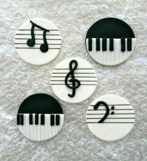 Topper musica Music Note Cake Ideas, Music Note Cake, Music Cupcakes, Bolo Musical, Deco Cupcake, Piano Cakes, Music Cakes, Music Cake, Music Cookies