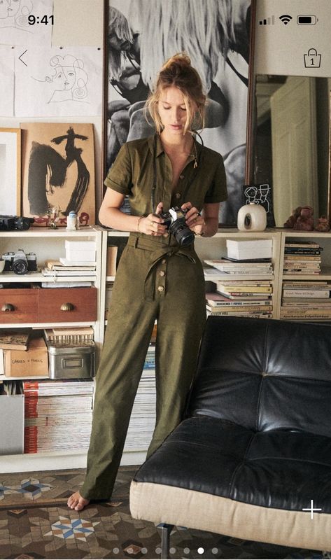 Safari Outfit, Look Retro, Wide Trousers, Olivia Palermo, Jumpsuit With Sleeves, Pantalon Large, Gigi Hadid, Basic Style, Palermo