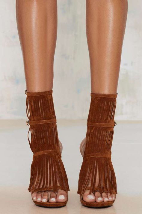 Nasty Gal Night Moves Fringe Heel - Brown - That '70s Flow | Open Toe Bohemian Style Shoes, Ugly Fashion, Boho Heels, Fringe Shoes, Ankle Strap Chunky Heels, Fringe Heels, Boho Shoes, Night Moves, Heel Accessories