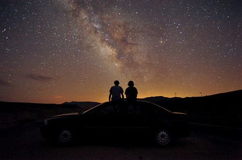 I wish we could do this, just sit out and look at the stars. . . Tumblr, Under The Stars, Night Sky Photography, Sky Full Of Stars, Sky Full, Look At The Sky, Flirting Moves, Look At The Stars, The Night Sky