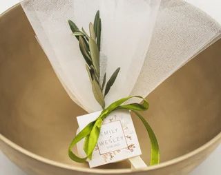 Leaf Confetti Wedding, Olive Oil Wedding Favors, Olive Oil Favors, Greek Wedding Favors, Traditional Wedding Favours, Olive Branch Wedding, Goddess Of The Hearth, Leaf Confetti, Biodegradable Confetti