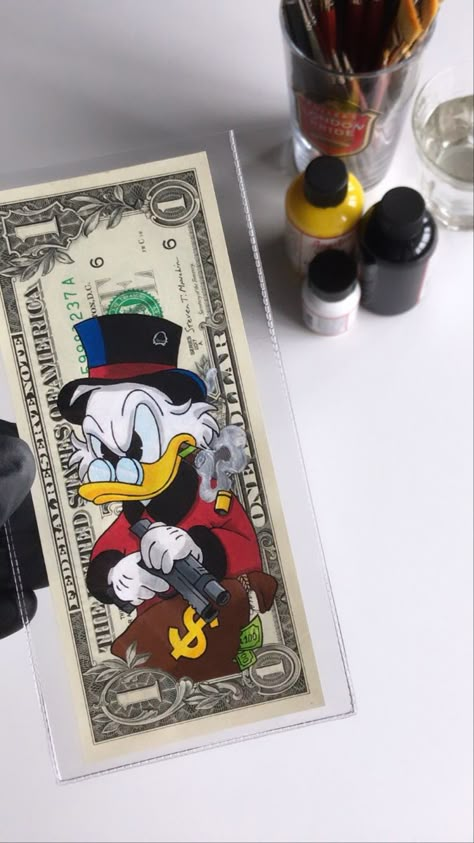 Painting On Money, Money Art, Gamer Room Diy, Money Design Art, Disney Money, Potrait Painting, Money Design, Scratch Art, Posca Art