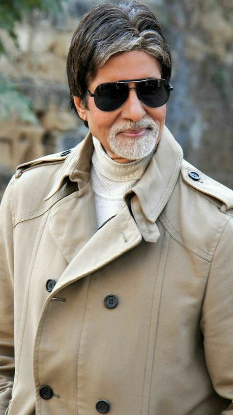 Amitabh Bachchan Images, Actors Male Hottest, Amitabh Bachchan Quotes, Rana Pratap, Jaya Bachchan, Actors Bollywood, Old Bollywood Movies, Hindi Bollywood Movies, Sanjeev Kumar