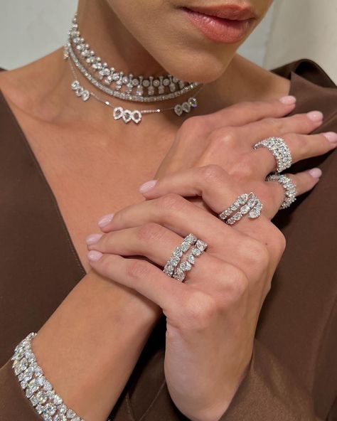 There’s nothing like white gold frosting from Kamyen 💎 📸: #shotbythreads 🔎: White gold, Kamyen, diamond necklace, fine jewellery, rings… | Instagram Gold Frosting, Necklace Stacking, Diamond Girl, Jewellery Rings, Diamond Stacking Rings, Rings Necklace, Jewelry Lookbook, Fine Jewellery, May 1