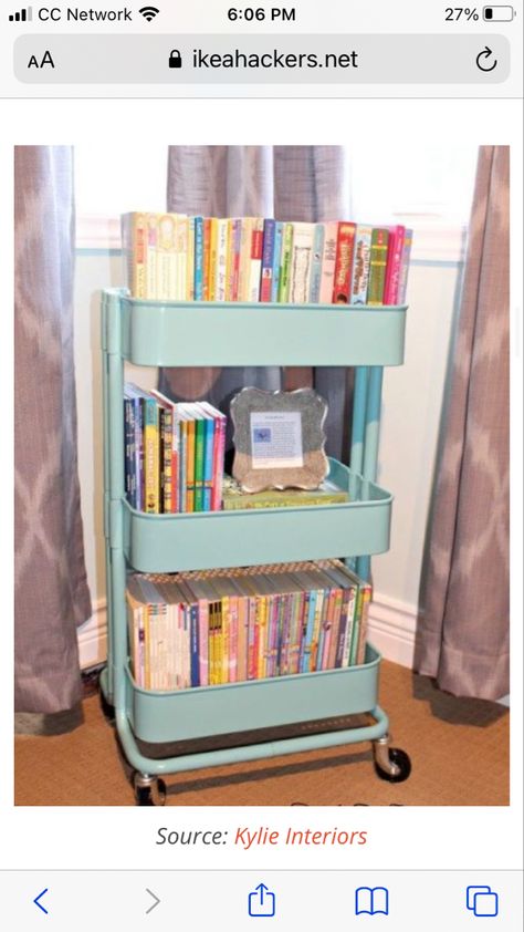 Baby Zimmer Ikea, Storage Children, Raskog Ikea, Ikea Raskog Cart, Kids Book Storage, Ikea Kids Room, Ikea Raskog, Small Kids Room, Baby Storage