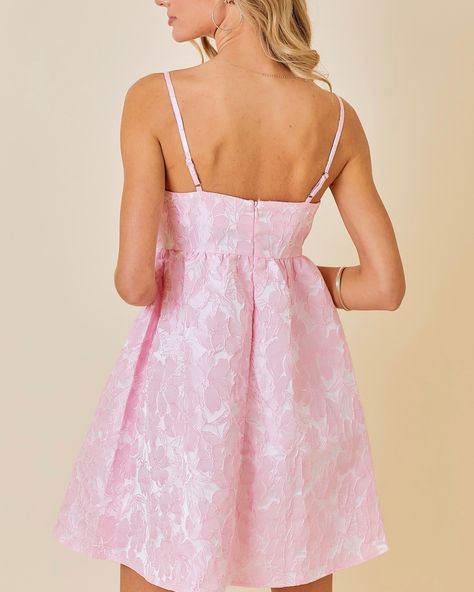 The cutest dress for all of your upcoming occasions! 🩷 Short Dress With Bow, Vine Dress, 10th Grade, Pink Style, Plus Size Activewear, Hoco Dresses, Tee Dress, Clothes Collection, Babydoll Dress