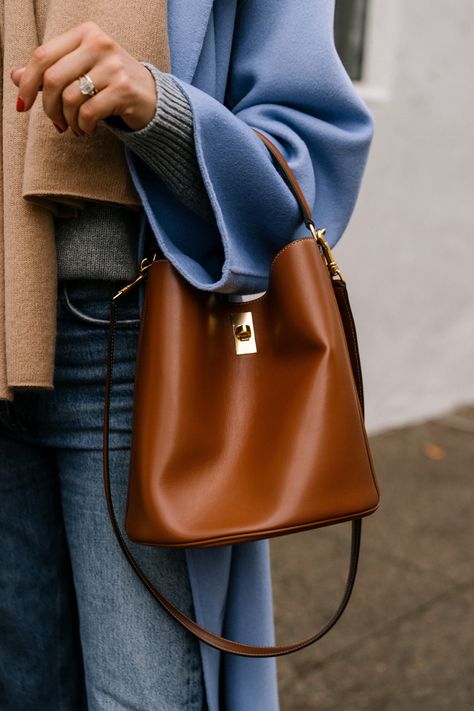 Fashion Jackson Wearing Celine Bucket 16 Bag in Tan Winter Outfit Tan Accessories Outfit, Furla Bucket Bag Outfit, Celine 16 Bucket Bag, Brown Bucket Bag Outfit, Tan Shoulder Bag Outfit, Celine Bucket 16 Bag Outfit, Celine 2024 Winter, Celine Bag 2023, Celine 16 Bag Outfit