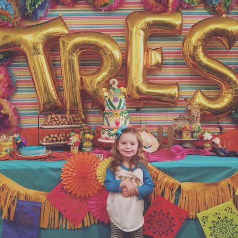 lindsey strunck on Instagram: “In honor of Cinco de Mayo here is a #fbf to Lu's three-esta! #leightonscott #cincodemayo #threeesta #birthdaygirl” Threeesta Party Decorations, Three Esta Birthday Party Girl, 3 Esta Party, Threesta Birthday Party, Three Esta Birthday Party, Three Esta, Coco Birthday, Fiesta Birthday Party, Mexican Birthday