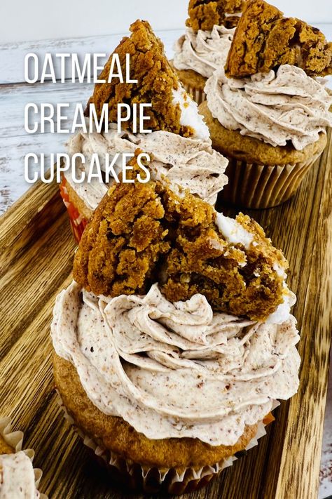 Recipes With Oatmeal Cream Pies, Funnel Cake Cupcakes Recipe, Cupcake Crumble Topping, Oatmeal Creme Pie Cake, Oatmeal Spice Cake, Cupcakes Mix Recipes, Boxed Cake Mix Cupcake Recipes, Cupcakes Cake Mix Recipes, Oatmeal Cookie Cupcakes