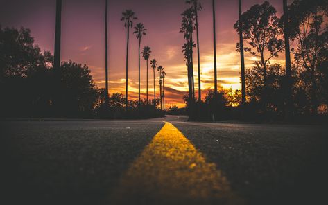 Download wallpapers USA, 4k, road, sunset, yellow lines, palms, America Los Angeles Sunset, 4k Wallpaper Android, California Wallpaper, Mandala Wallpaper, Purple Sunset, Forest Road, Sunset Wallpaper, Purple Sky, Types Of Photography