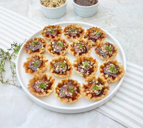 Brie Fig Jam Bites Brie And Jam Bites, Brie Cheese Recipes With Fig Jam, Boursin Fig Jam Appetizer, Brie Fig Jam Appetizer, Appetizers With Fig Jam, Brie And Fig Jam Appetizer, Fig Jam Appetizers, Honey Brie Bites, Brie Fig Jam