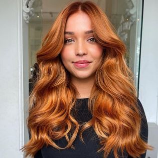 Wella Professionals - The copper queen has arrived and we're bowing down. 😍🙌 FORMULA: (Second Session) Roots: Illumina 7/43 + 6% Ends: Color Touch 8/43 + 8/0 (Color by @hairbychristinedaoud on Instagram) | Facebook Wella Illumina, Ginger Hair Color, Wella Hair, Wella Color, Copper Hair, Ginger Hair, Pretty Hairstyles, Cool Hairstyles, Hair Color