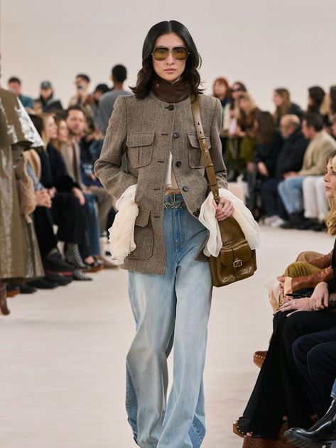 Fall 2024 Fashion Trends: The 10 Biggest Styles From the Runways Short Cuir, Chloe Fashion, Paris Mode, Runway Trends, Winter Trends, Inspiration Mode, 가을 패션, Fall Fashion Trends, Looks Style