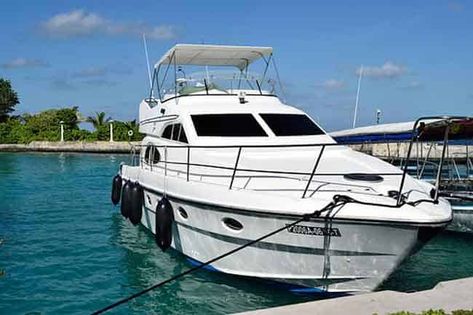 Cabin Cruisers For Sale, Pilothouse Boat, Cuddy Cabin Boat, Cabin Cruiser Boat, Center Console Fishing Boats, Lightweight Travel Trailers, Fishing Yachts, Small Fishing Boats, Small Yachts