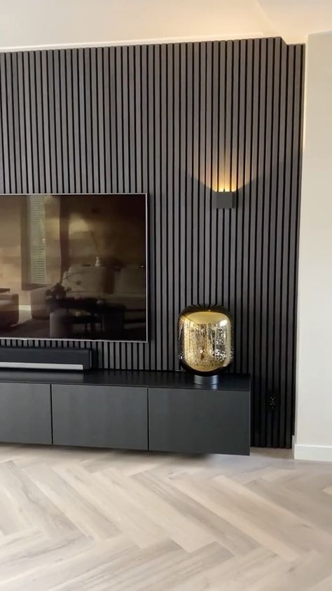 Black Akupanel Wall, Wood Slat Dining Room, Akupanel Wall Tv, Wooden Panels Tv Wall, Wood Panel Tv Wall Black, Dark Slat Wall, Tv Wall Decor Black, Black Lounge Room, Black Slatted Wall