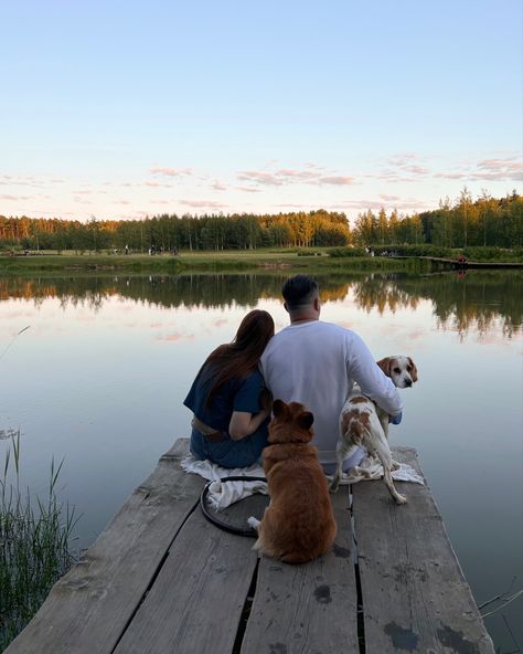 Ocean Family Aesthetic, Cabin Family Aesthetic, Slow Life Aesthetic Family, New England Family Aesthetic, Family Traditions Aesthetic, Future Goals Aesthetic, Family Baking Aesthetic, Family Lake House Aesthetic, Wholesome Family Aesthetic