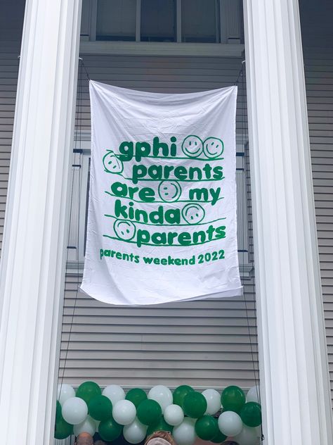 Sorority Parents Weekend Themes, Family Day Banner Sorority, Moms Weekend Sorority Banner, Family Weekend Sorority Banner, Dads Day Banner Sorority, Moms Day Sorority Activities, Sorority Parents Weekend Banner, Sorority Homecoming Banners, Family Weekend Banner