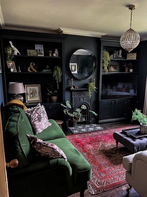 Gothic Home Design, Maximalism Living Room, Farrow And Ball Railings, Dark Academia Living Room, Dark Maximalism, Alcove Units, Gothic Living Room, Dark Living Rooms, Dark Home Decor