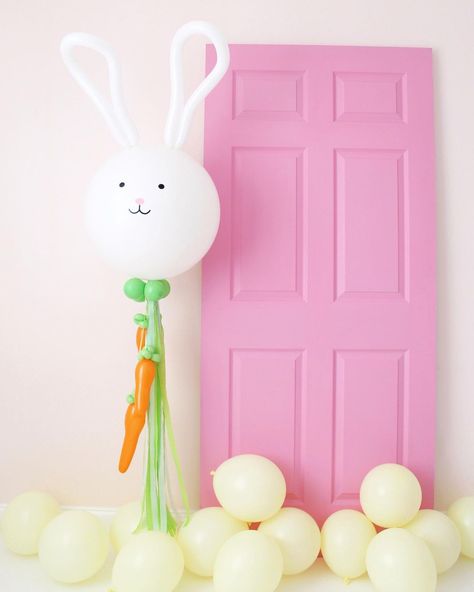 Lilly Jimenez on Instagram: “Added some carrots and a crepe streamer tail to the Big Bunny balloon kit and he’s looking CUUUUTE!!! 🐰🐰😍” Carrot Balloon, Bunny Balloon, Crepe Streamers, Big Bunny, Balloon Kits, Bunny Party, Balloon Kit, Bunny Birthday, Felt Bows