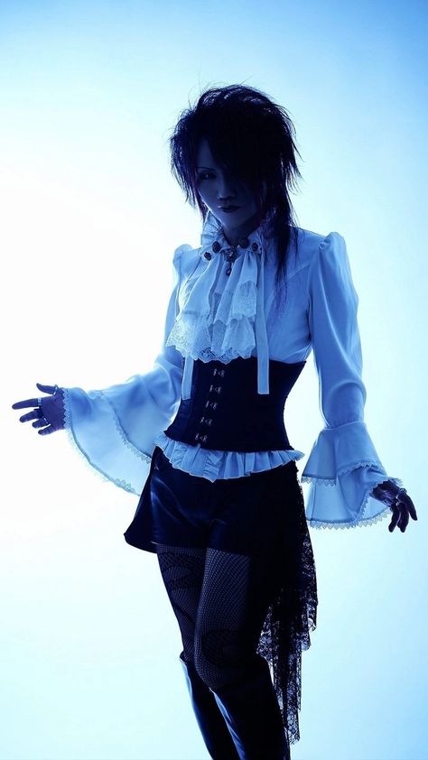 Malice Mizer Outfits, Vkei Outfits Ideas, Visual Kei Style, Vkei Outfits Female, Vkei Clothes, Kirsty Cotton, Vkei Aesthetic, Vkei Outfits, Visual Kei Aesthetic