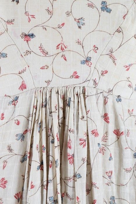 detail of 1795-1800 dress 18th century fabric 1800 Dress, Regency Fashion Women, Bridgerton Birthday Party, Pioneer Clothing, Empire Fashion, Historical Sewing, Regency Gown, Regency Era Fashion, Historical Dress