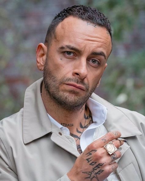 Instagram post by Joseph Gilgun • Oct 6, 2021 at 8:24am UTC Joe Gilgun, Joseph Gilgun, Haircut Pictures, Fall In Luv, Black Rose, Real People, Daniel Wellington, Beautiful Photo, Favorite Character