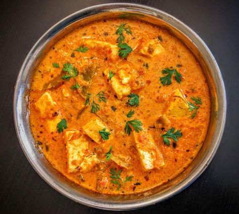 Paneer Gravy Recipe, Food Recipes In Hindi, Paneer Dishes, Paneer Recipes, Indian Curry, Masala Recipe, Chapati, Vegetarian Meals, Gravy Recipes