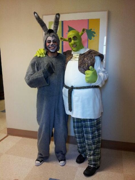 Shrek And Donkey Halloween Costume, Funny Fancy Dress Costumes, Funny Character Costumes, Shrek And Donkey Costume, Shrek Outfit Ideas, Halloween Costumes Shrek, Donkey Halloween Costume, Ugly Halloween Costumes, Halloween Costumes Duo Funny