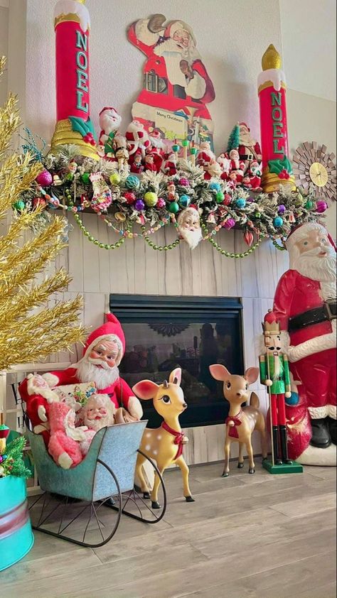 Retro Valentines Decor, Vintage Christmas Kitsch, Christmas In The 60s, Glitter Christmas Decor, Vintage Holiday Decor 1950s Christmas, Kitsch Christmas Decor, Retro Christmas Decor Ideas, Kitchy Christmas Decor, Retro Christmas Mantle