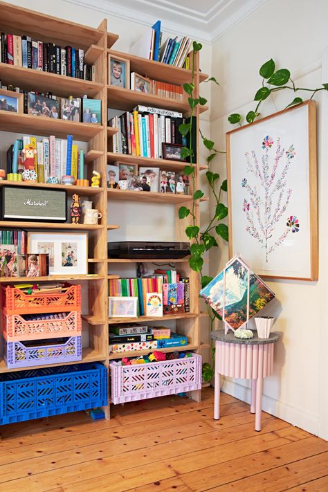 Eclectic Toy Storage, Craft Shelf Organization, Small Space Toy Storage, Art Room Storage Ideas, Book Organization Small Spaces, Toy Storage Ideas For Living Room, Crate Toy Storage, Bookshelf Organization Ideas, Butterfly Organization