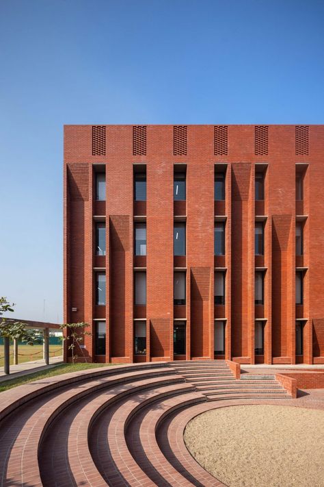 Shading Device, Master Thesis, Aga Khan, Brick Decor, Facade Architecture Design, Small Courtyards, Khan Academy, Brick Architecture, Overlays Transparent