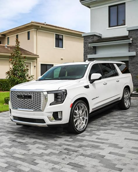 2021 GMC Yukon XL Denali in Summit White on Forgiatos ! Yukon Xl Denali, White Suv, Dr Car, Gmc Suv, Gmc Denali, Full Size Suv, Gmc Yukon Denali, Yukon Denali, White Truck