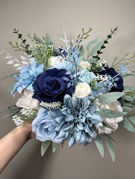 Wedding Inspo Centerpiece Ideas, Blue And Silver Flowers, Simple Blue Wedding Bouquet, Dusty Rose Navy Blue Wedding Bridal Bouquets, Blue And Brown Bouquet, Wedding Blue Flowers Decoration, Navy And White Bouquet, Blue Themed Wedding Flowers, Wedding Flowers Blue And White