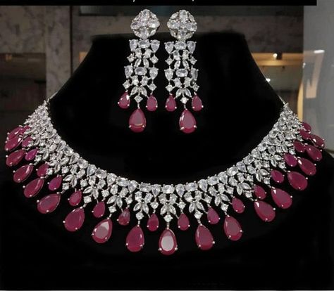 Ruby Diamond Necklace, Indian Choker Necklace, American Diamond Necklaces, Mother Wedding, Silver Diamond Necklace, Diamond Necklace Designs, Bridal Choker, Jewelry Set Design, Dangler Earrings