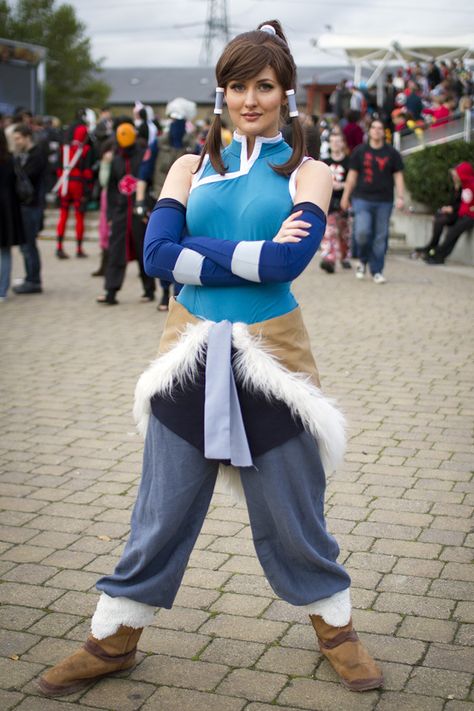 MCM London Comic Con Cosplay Korra Outfits, Legend Of Korra Cosplay, Legend Of Korra Korra, Korra Cosplay, Aurora Costume, Avatar State, Avatar Cosplay, Comic Book Heroines, Comic Con Costumes