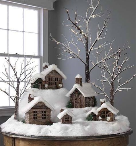 Amazing! Jul Diy, Putz House, Christmas Village Display, Christmas Decorations Living Room, Glitter Houses, Diy Christmas Decorations Easy, Putz Houses, Christmas Villages, Easy Christmas Diy