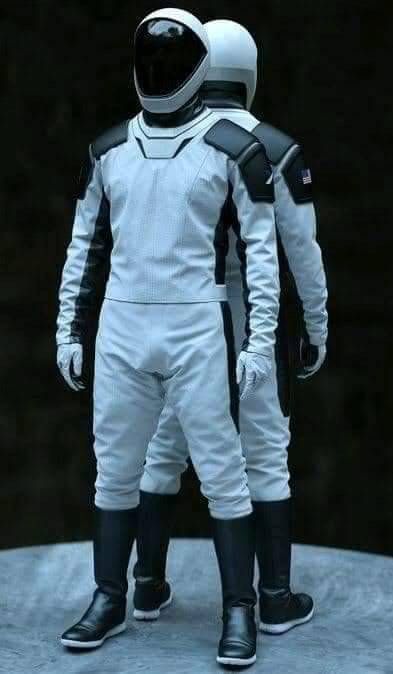 Space Suit Design Sci Fi, Futuristic Astronaut Suit, Spacesuit Concept Art, Space Suit Concept Art, Futuristic Space Suit, Sci Fi Suit, Futuristic Astronaut, Astronaut Fashion, Futuristic Suit