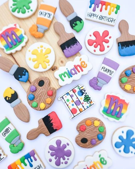 Art Cookies Decorated, Food For Birthday Party For Kids, Artist Cookies Decorated, Art Themed Cookies, Art Party Cookies, Art Theme Cookies, Art Birthday Cookies, Paint Cookies Decorated, Paint Party Cookies