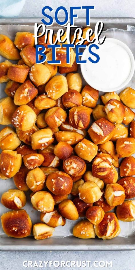 Soft Pretzel Bites are homemade and so delicious - soft buttery soft pretzels - easy recipe! Baking For Kids Easy Fun, Soft Pretzels Easy, Homemade Soft Pretzel Bites, Snacky Foods, Recipe Healthy Dinner, Soft Pretzel Bites, Pretzel Bites Recipes, Soft Pretzel Recipe, Baking Soda Bath